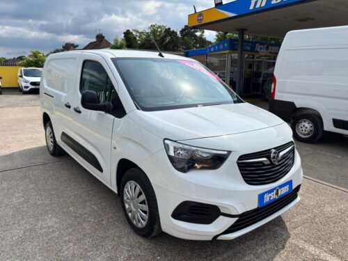 2020/70 VAUXHALL COMBO 1.5 2300 SPORTIVE L2 H1 100 BHP *** DRIVE AWAY TODAY ***