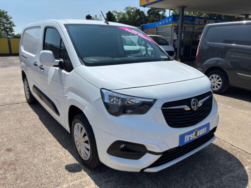 2020/70 VAUXHALL COMBO 1.5 2300 SPORTIVE L2 H1 100 BHP *** DRIVE AWAY TODAY ***