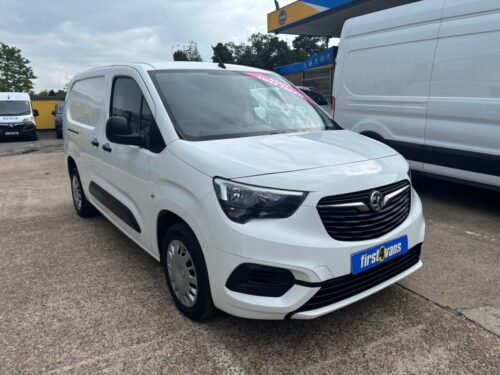 2020/70 VAUXHALL COMBO 1.5 2300 SPORTIVE L2 H1 100 BHP *** DRIVE AWAY TODAY ***