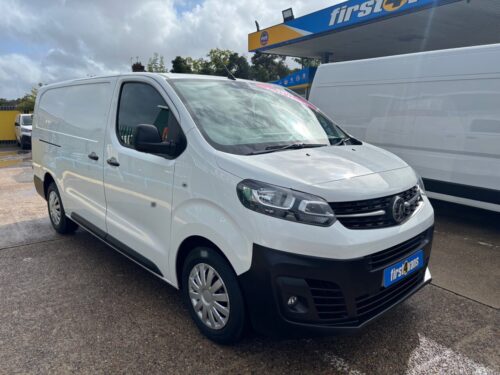 2020/70 VAUXHALL VIVARO L2 H1 3100 2.0 CDTi 120 BHP DYNAMIC  *** DRIVEAWAY TODAY ***