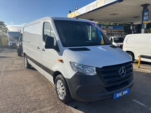 2022/22 MERCEDES-BENZ SPRINTER 2.0 215 CDI PURE L2 H1 FWD 150 BHP *** SAMEDAY DRIVE-AWAY **