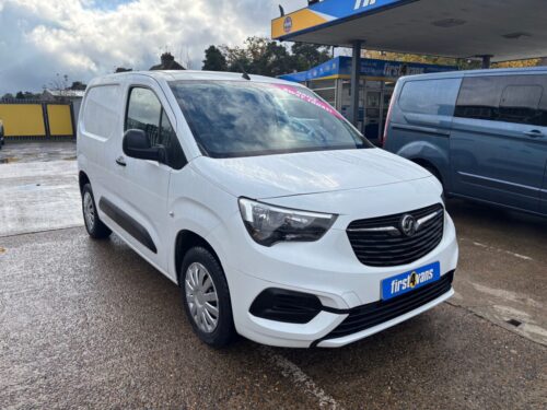 2020/70 VAUXHALL COMBO 1.5 2300 SPORTIVE L1 H1 100 BHP ** SAME DAY DRIVE-AWAY **