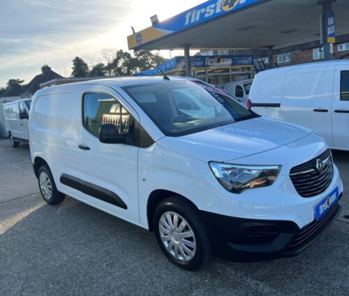 2021/71 VAUXHALL COMBO 1.5 2300 DYNAMIC L1 H1 100 BHP ** SAME DAY DRIVE-AWAY **