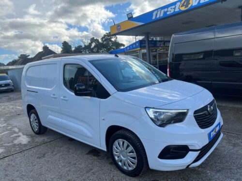 2023/23 VAUXHALL COMBO 1.5 2300 PROFESSIONAL L2 H1 100 BHP ** SAME DAY DRIVE-AWAY **