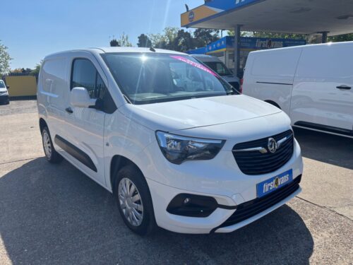 2021/70 VAUXHALL COMBO 1.5 2300 SPORTIVE L1 100 BHP  ** SAME DAY DRIVE-AWAY **