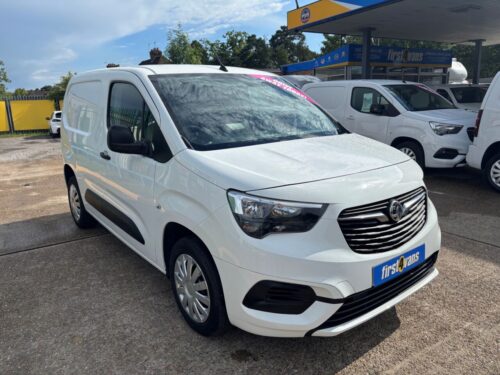 2020/70 VAUXHALL COMBO 1.5 2300 SPORTIVE L1 100 BHP ** SAME DAY DRIVE-AWAY **